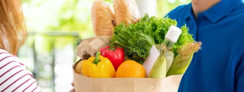 Grocery delivery in uniform